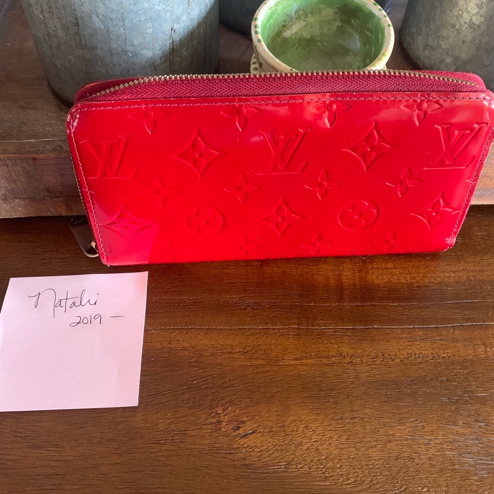 Louis Vuitton red Vernis zippy wallet